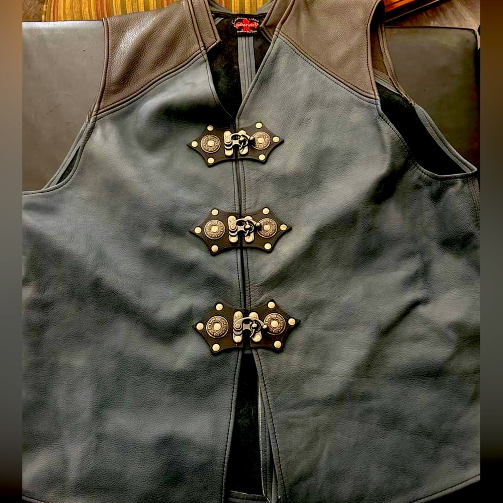 Crimson Chain Leatherwork armor vest, XL